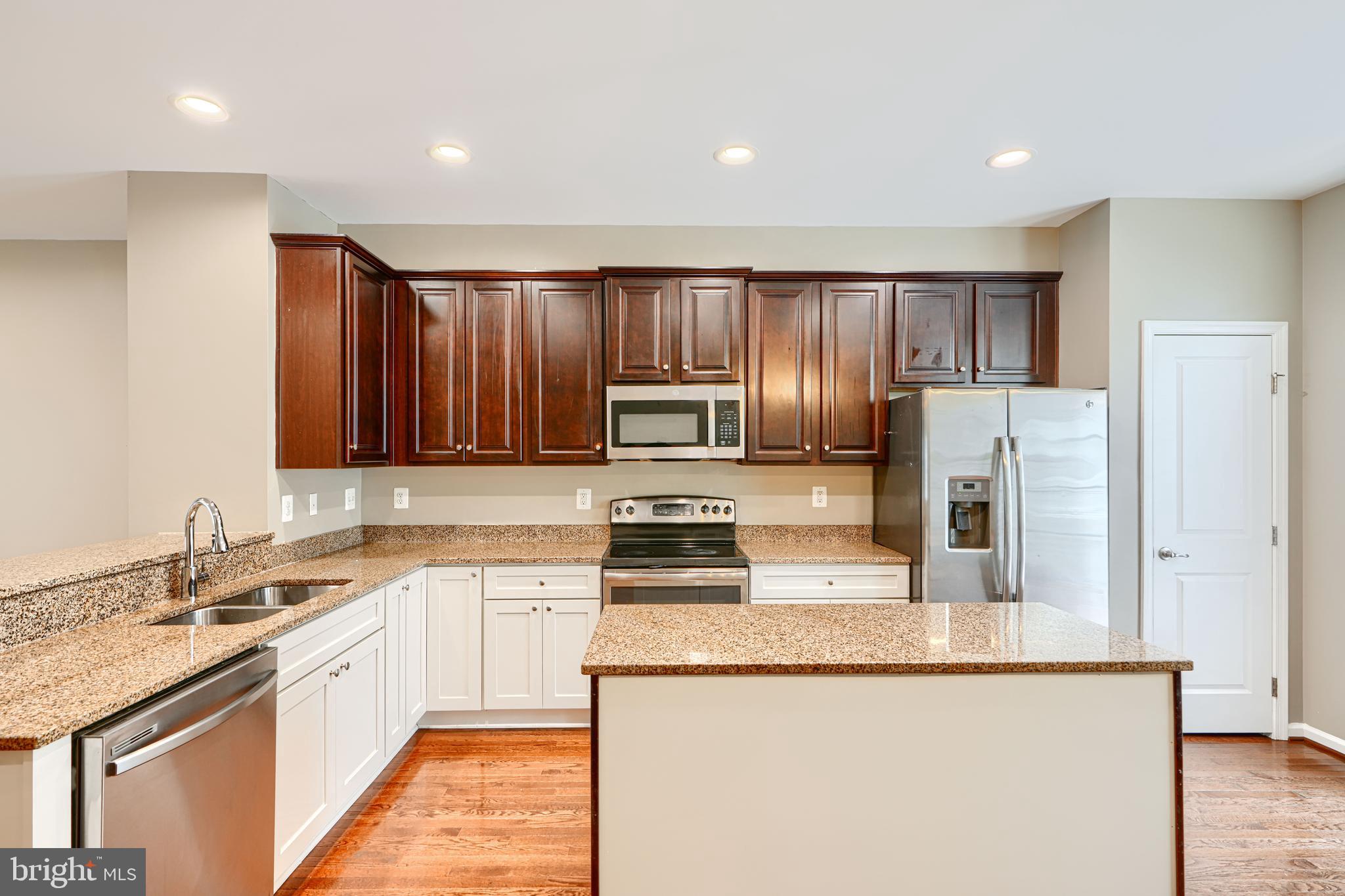 GREEKTOWN - Residential