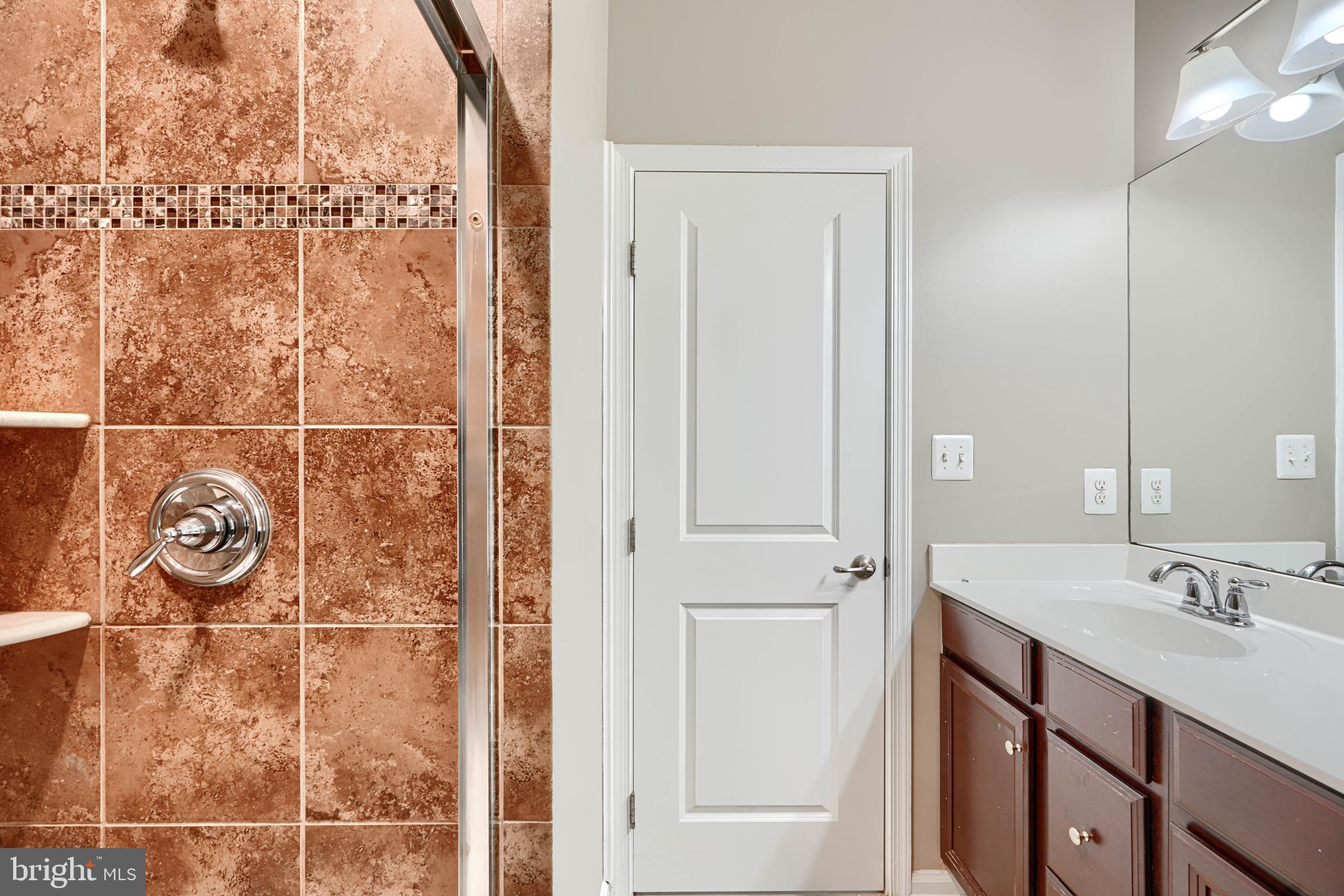 GREEKTOWN - Residential