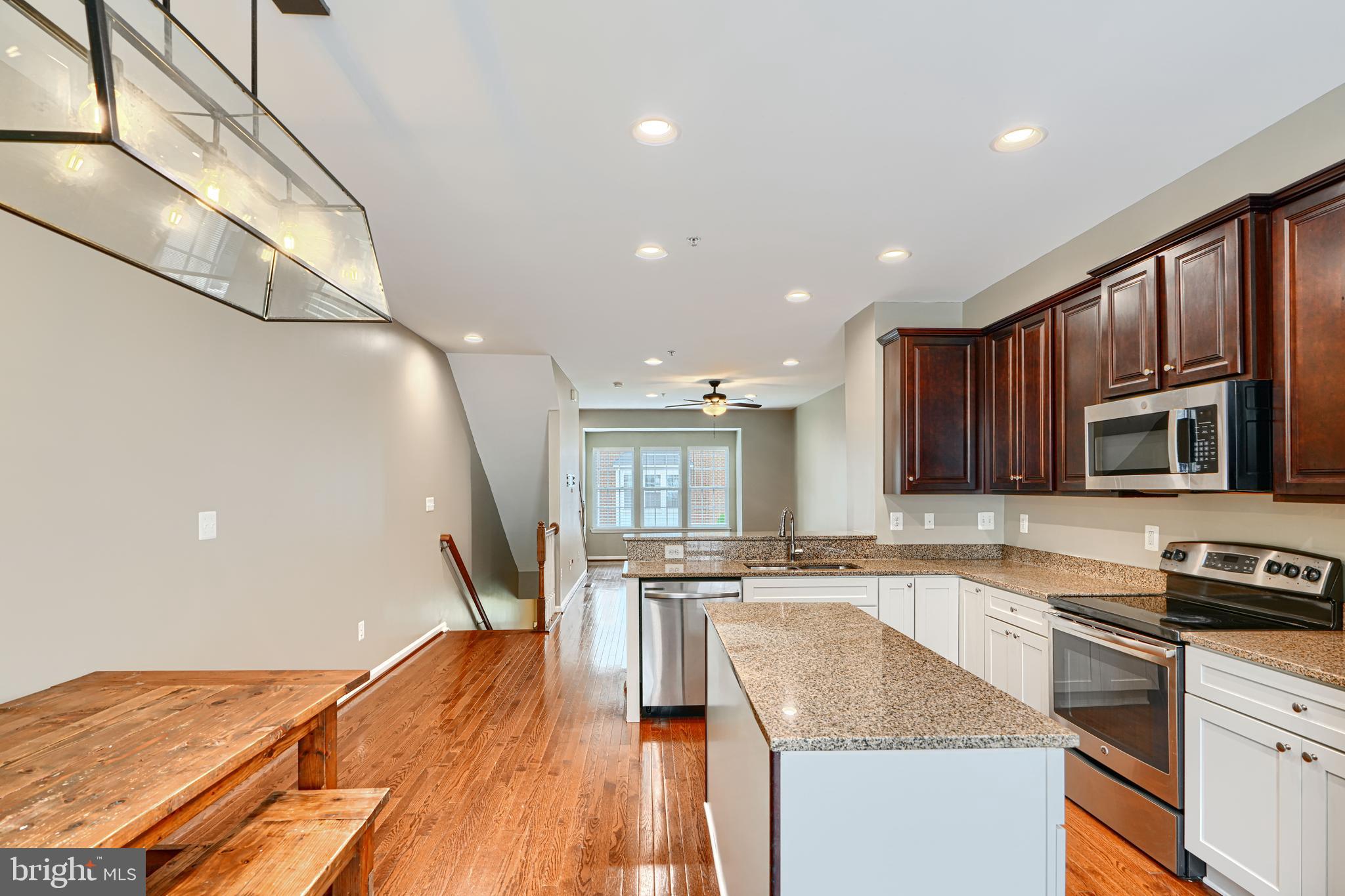 GREEKTOWN - Residential