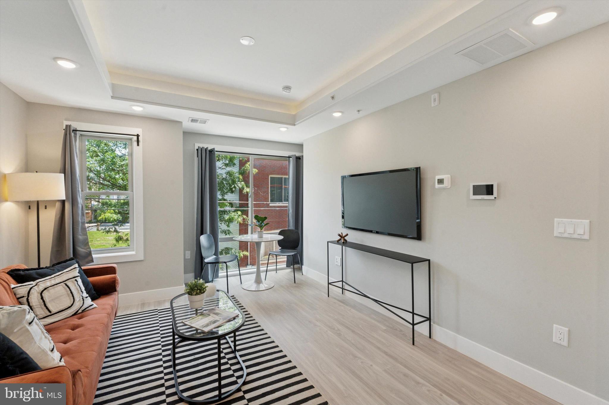 OLDE KENSINGTON - Residential Lease