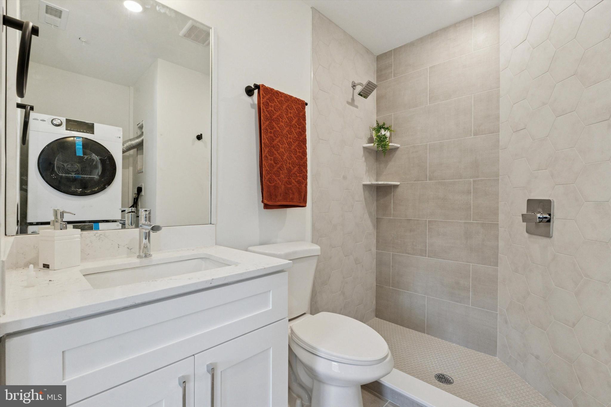 OLDE KENSINGTON - Residential Lease