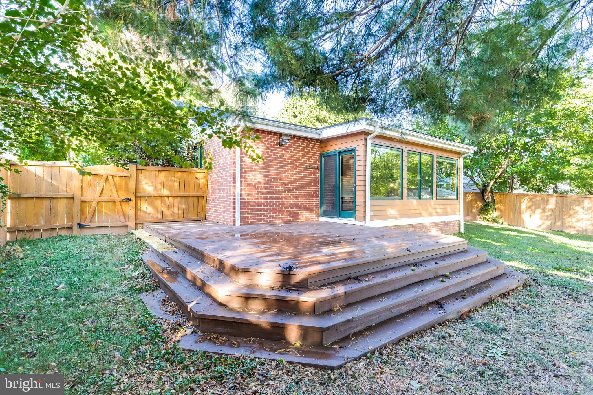 VIRGINIA TERRACE - Residential