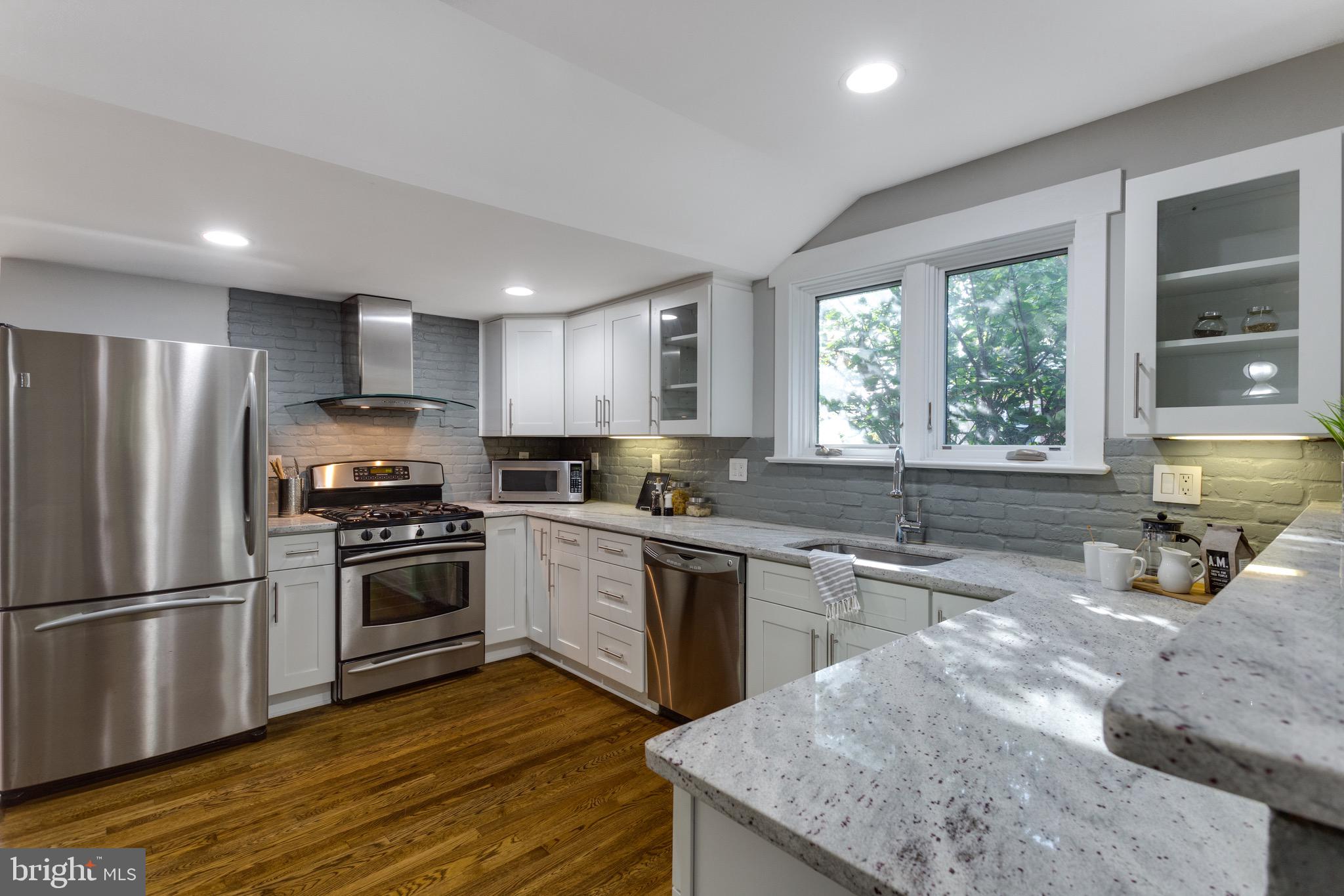 VIRGINIA TERRACE - Residential