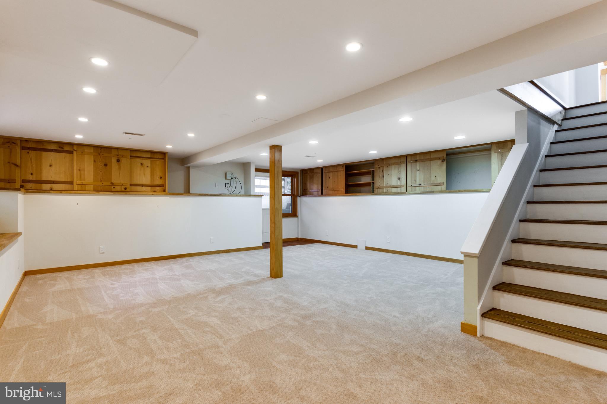 VIRGINIA TERRACE - Residential