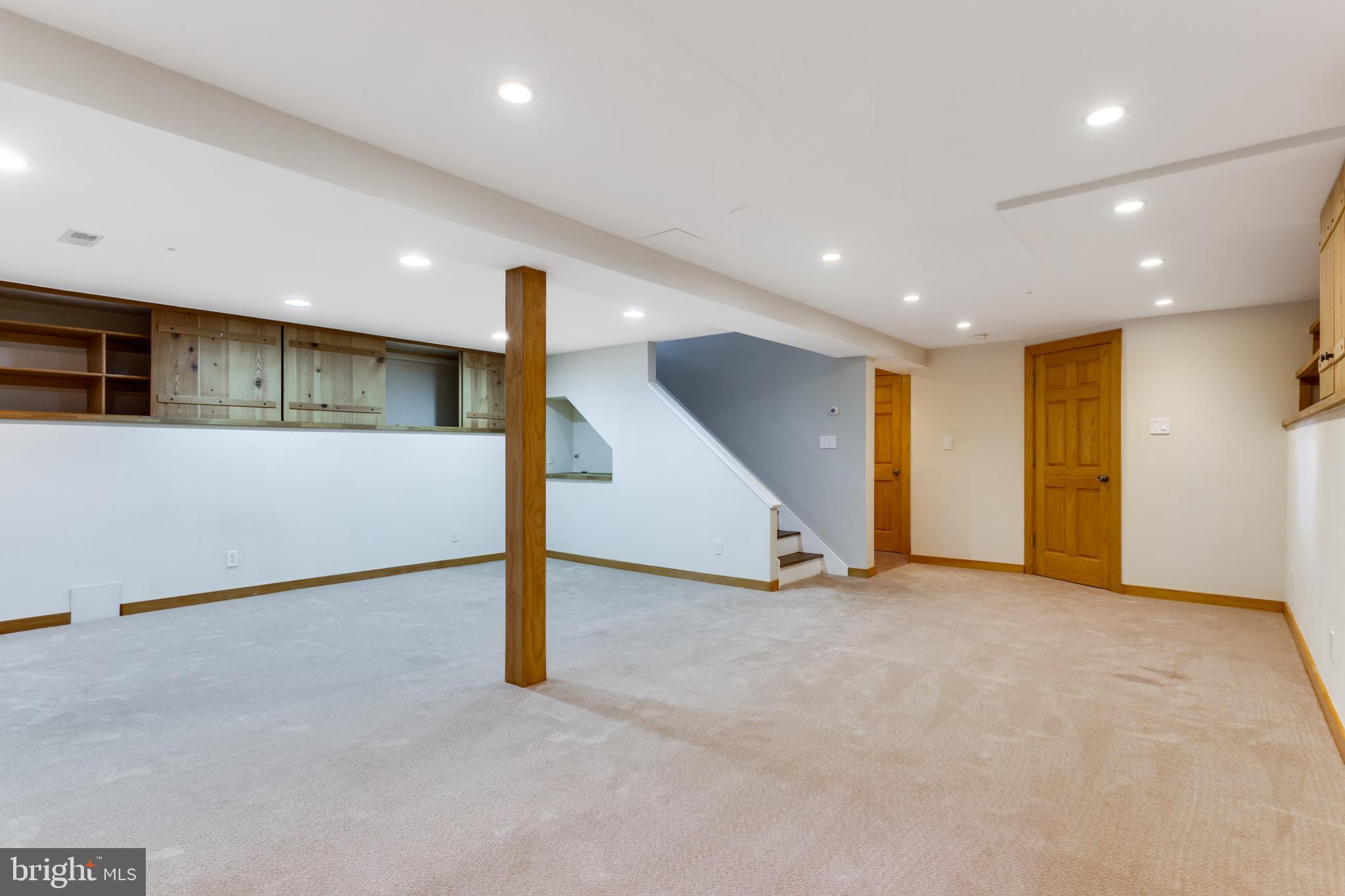 VIRGINIA TERRACE - Residential