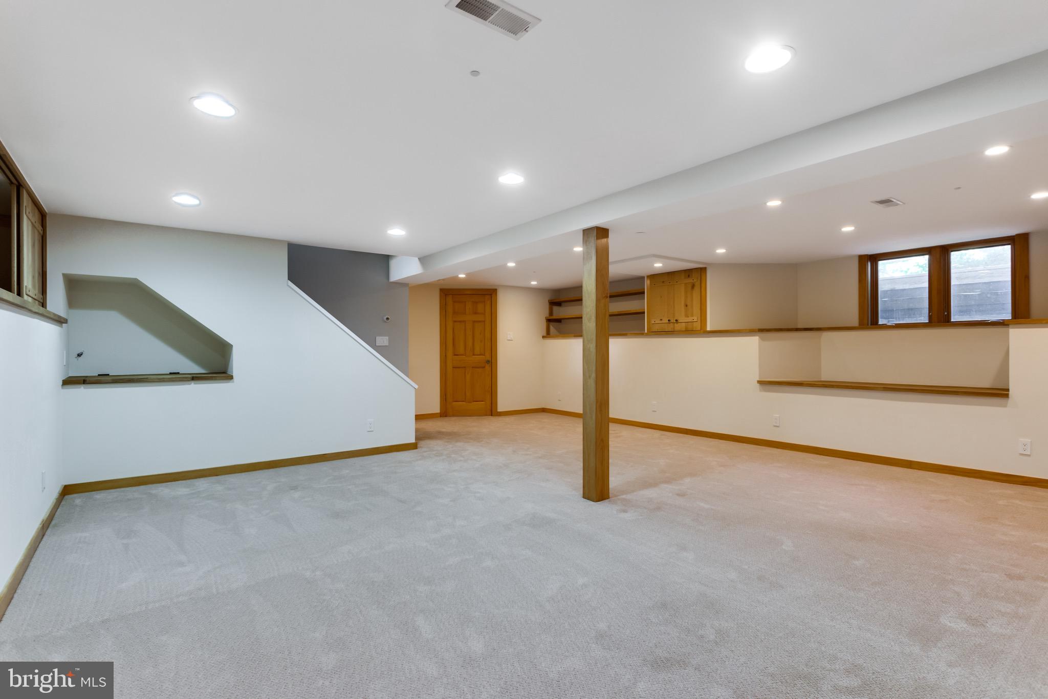 VIRGINIA TERRACE - Residential