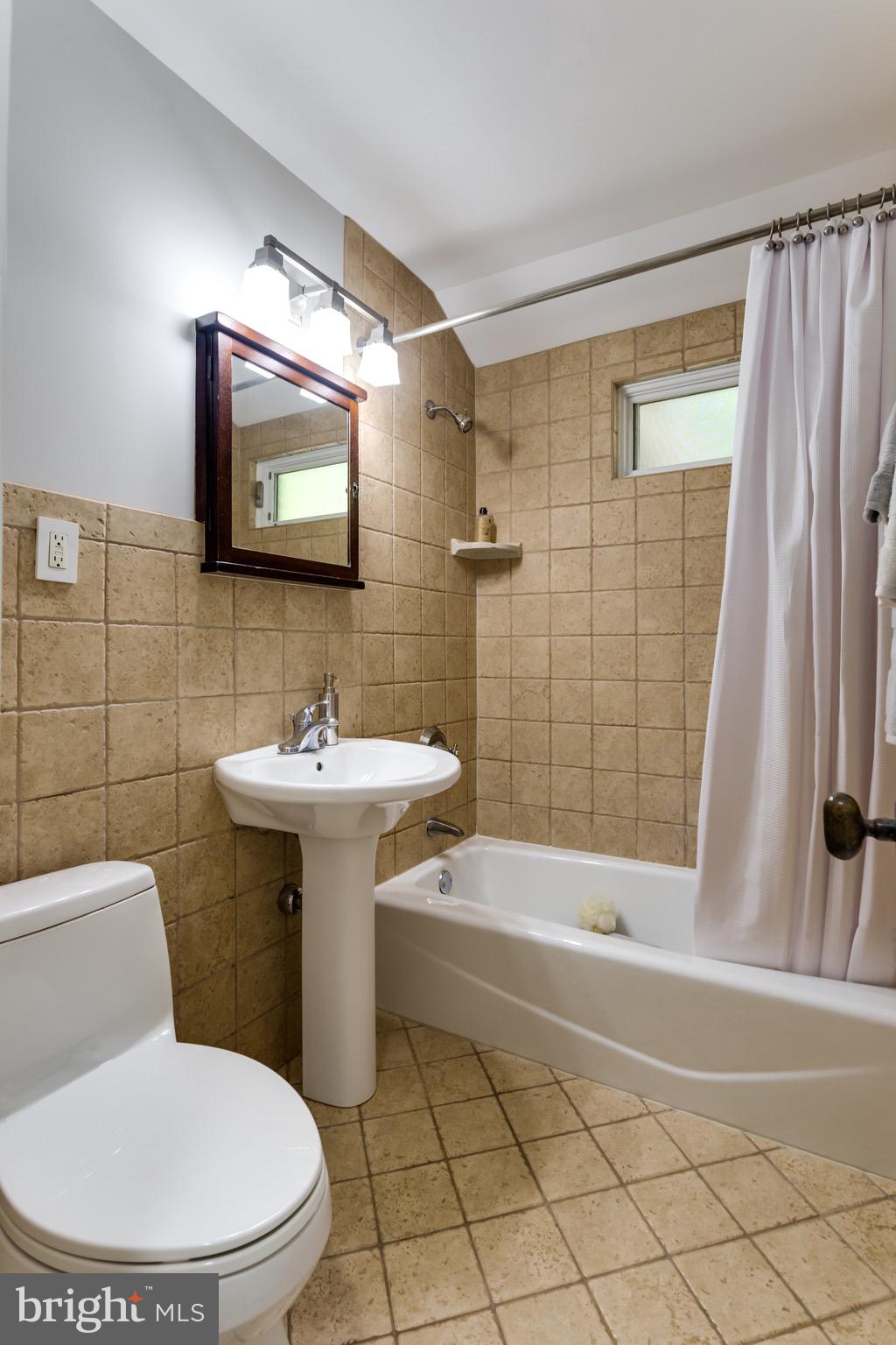 VIRGINIA TERRACE - Residential