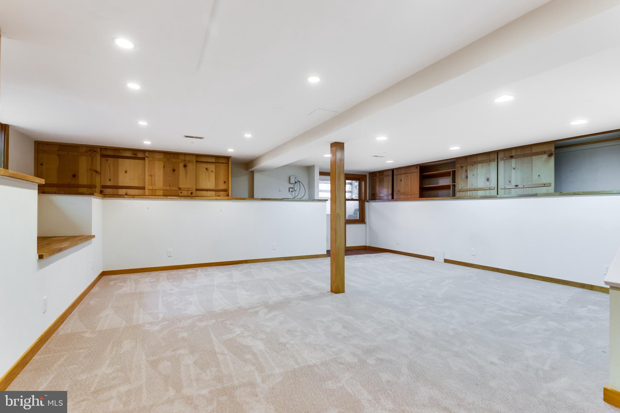 VIRGINIA TERRACE - Residential