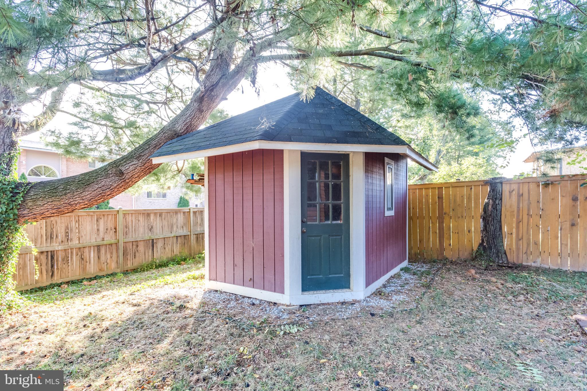 VIRGINIA TERRACE - Residential