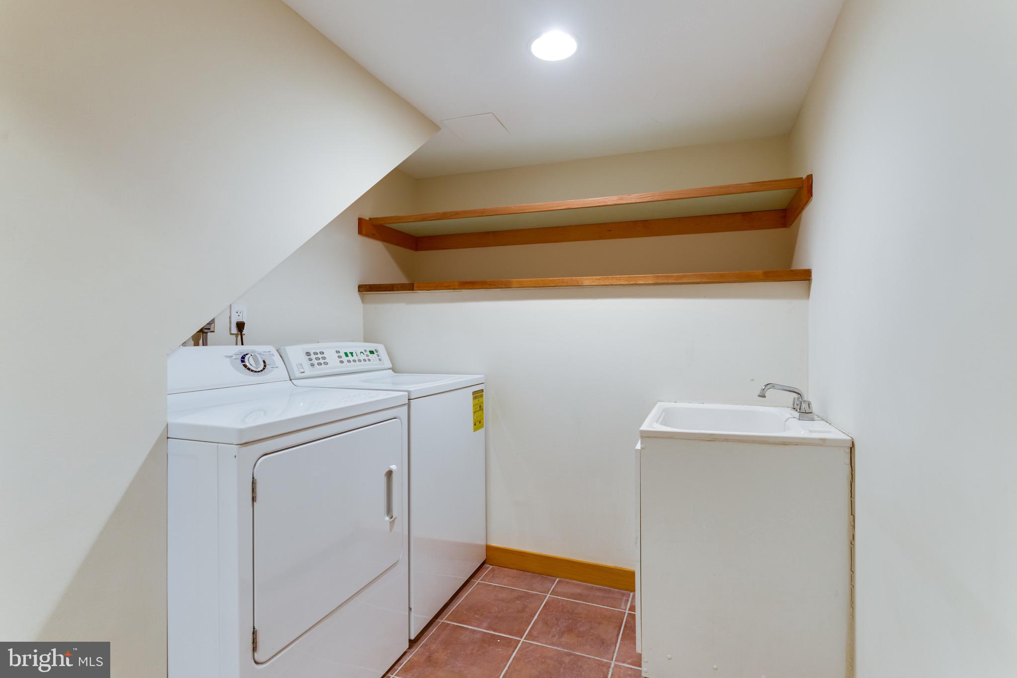 VIRGINIA TERRACE - Residential