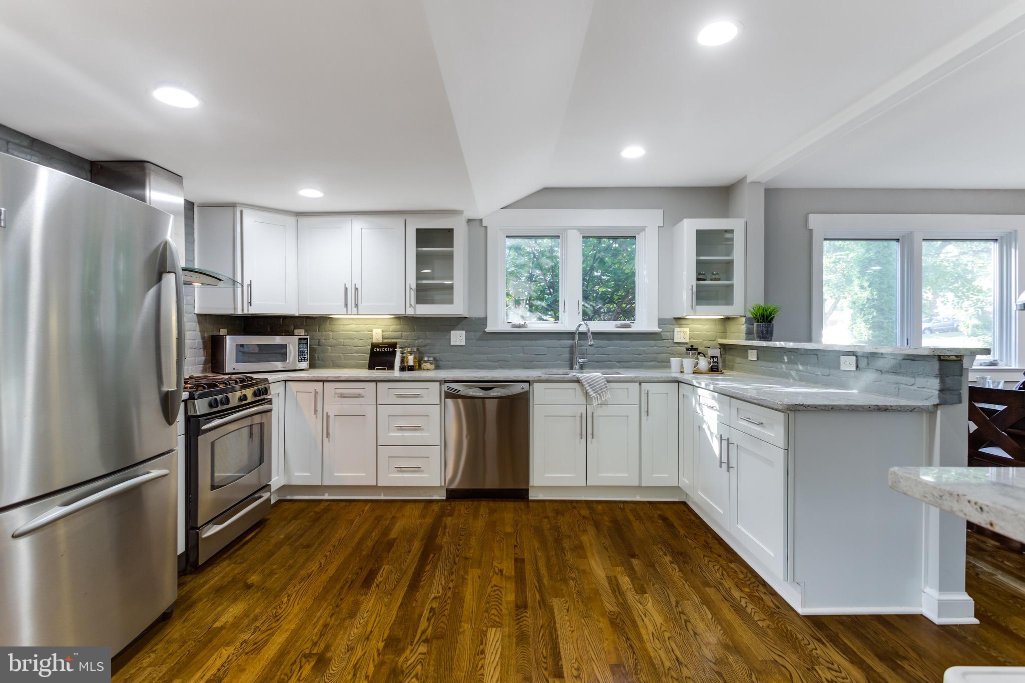 VIRGINIA TERRACE - Residential