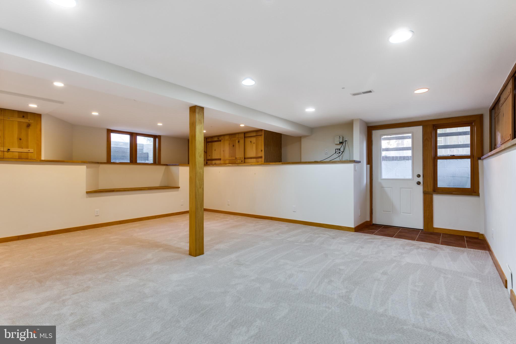 VIRGINIA TERRACE - Residential