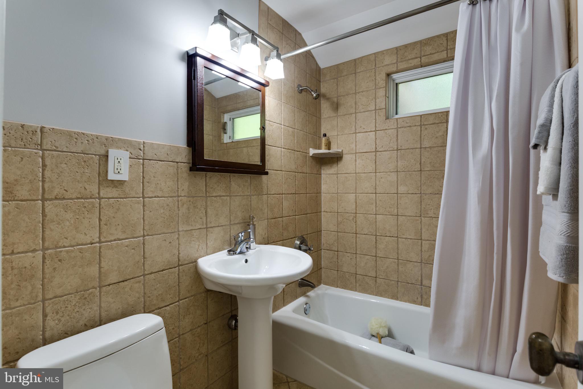 VIRGINIA TERRACE - Residential