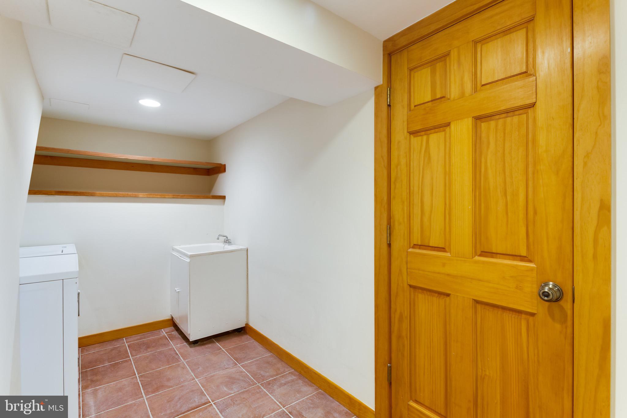 VIRGINIA TERRACE - Residential