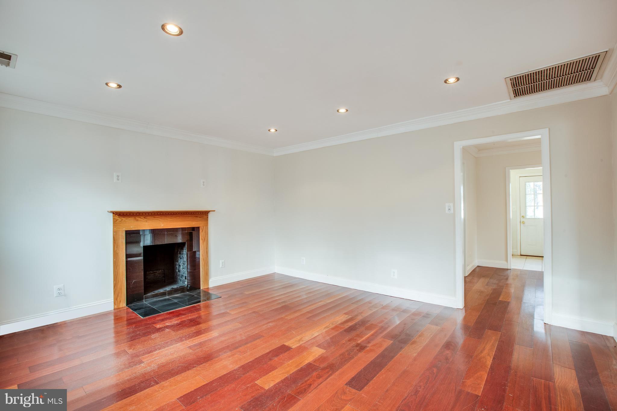 SYLVANIA HEIGHTS - Residential