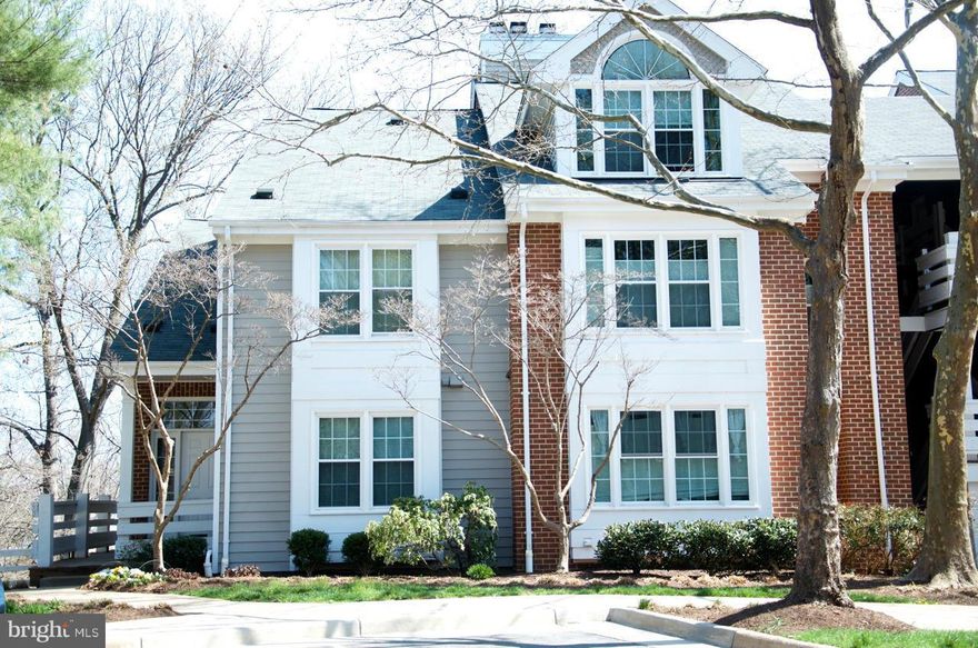 Ground level end unit.Private balcony with view of Lake Audubon. BRAND NEW kitchen opens to dining area and living room w/FP .All new SS appliances, DW with cabinet front, granite & Washer/Dryer. New ceramic tile in kit and bath. New custom tile in shower/bath. Lake side jogging trails. Boating, fishing. Close to lakeside restaurants,Starbucks,Safeway, metro and more!