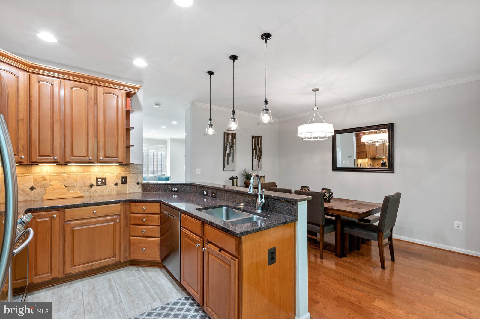 FAIRFAX CENTER LANDBAY - Residential