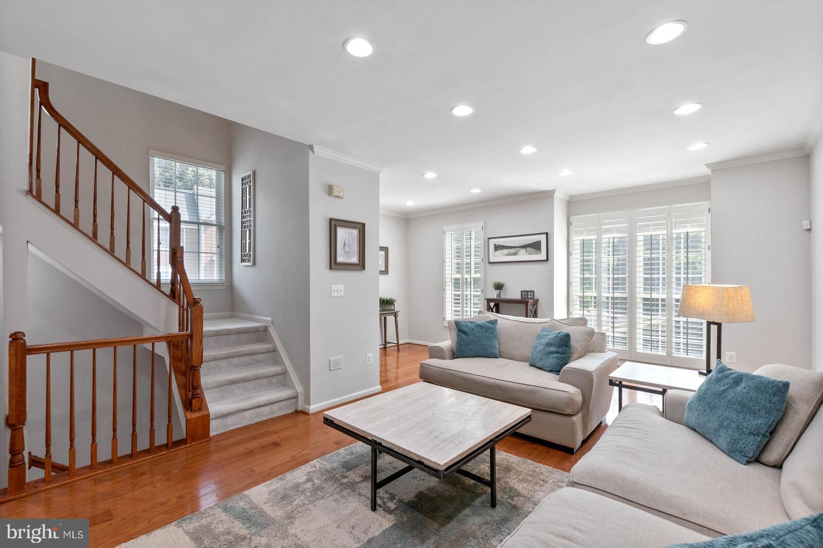 FAIRFAX CENTER LANDBAY - Residential