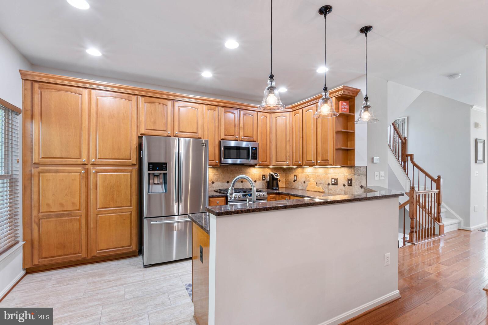 FAIRFAX CENTER LANDBAY - Residential