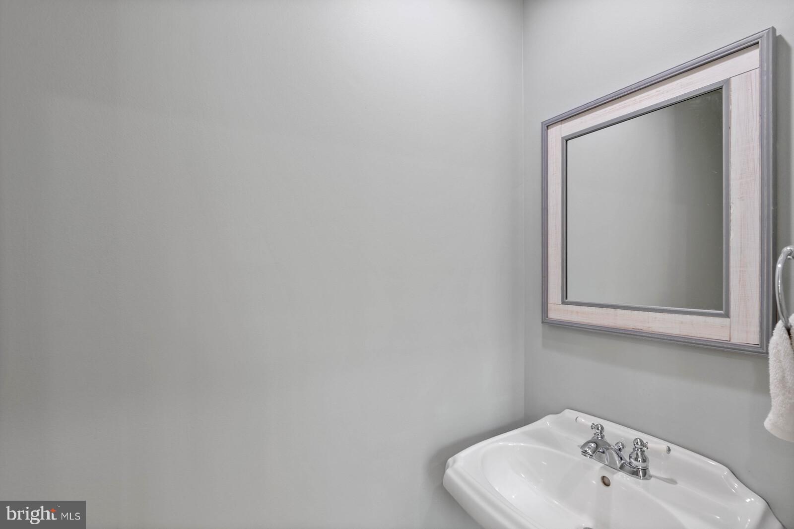 FAIRFAX CENTER LANDBAY - Residential