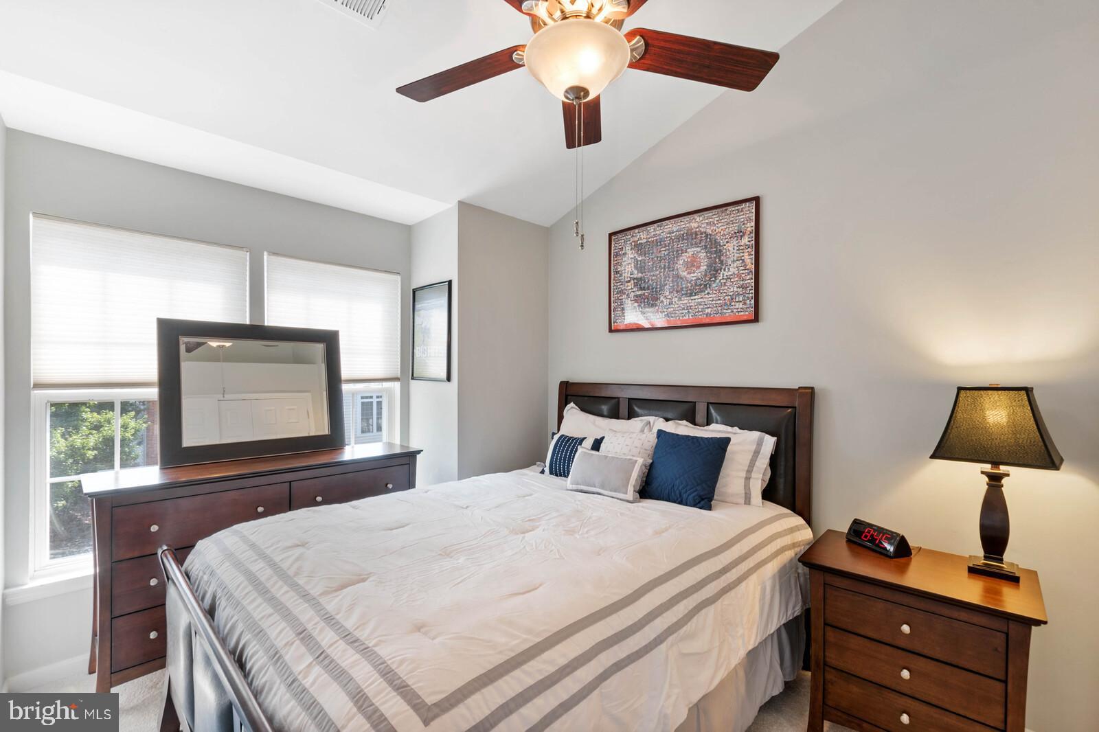 FAIRFAX CENTER LANDBAY - Residential