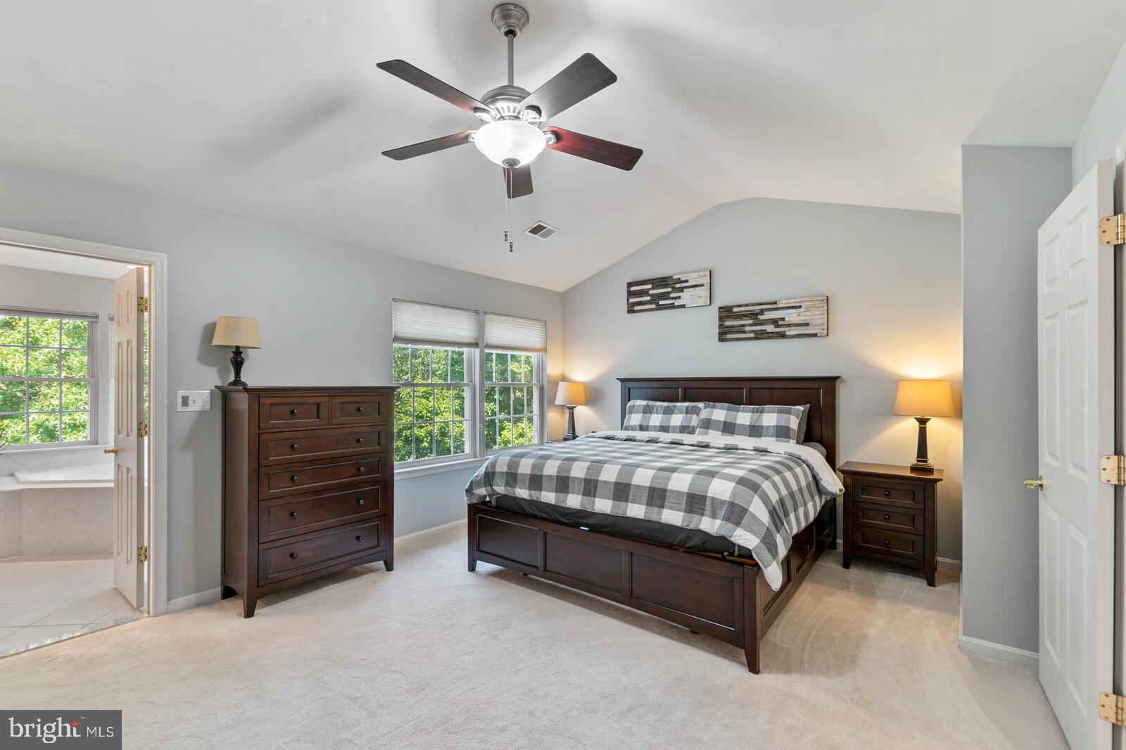 FAIRFAX CENTER LANDBAY - Residential