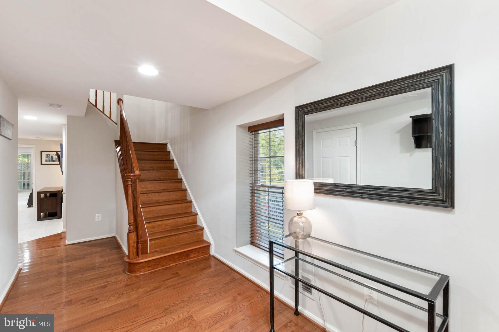 FAIRFAX CENTER LANDBAY - Residential