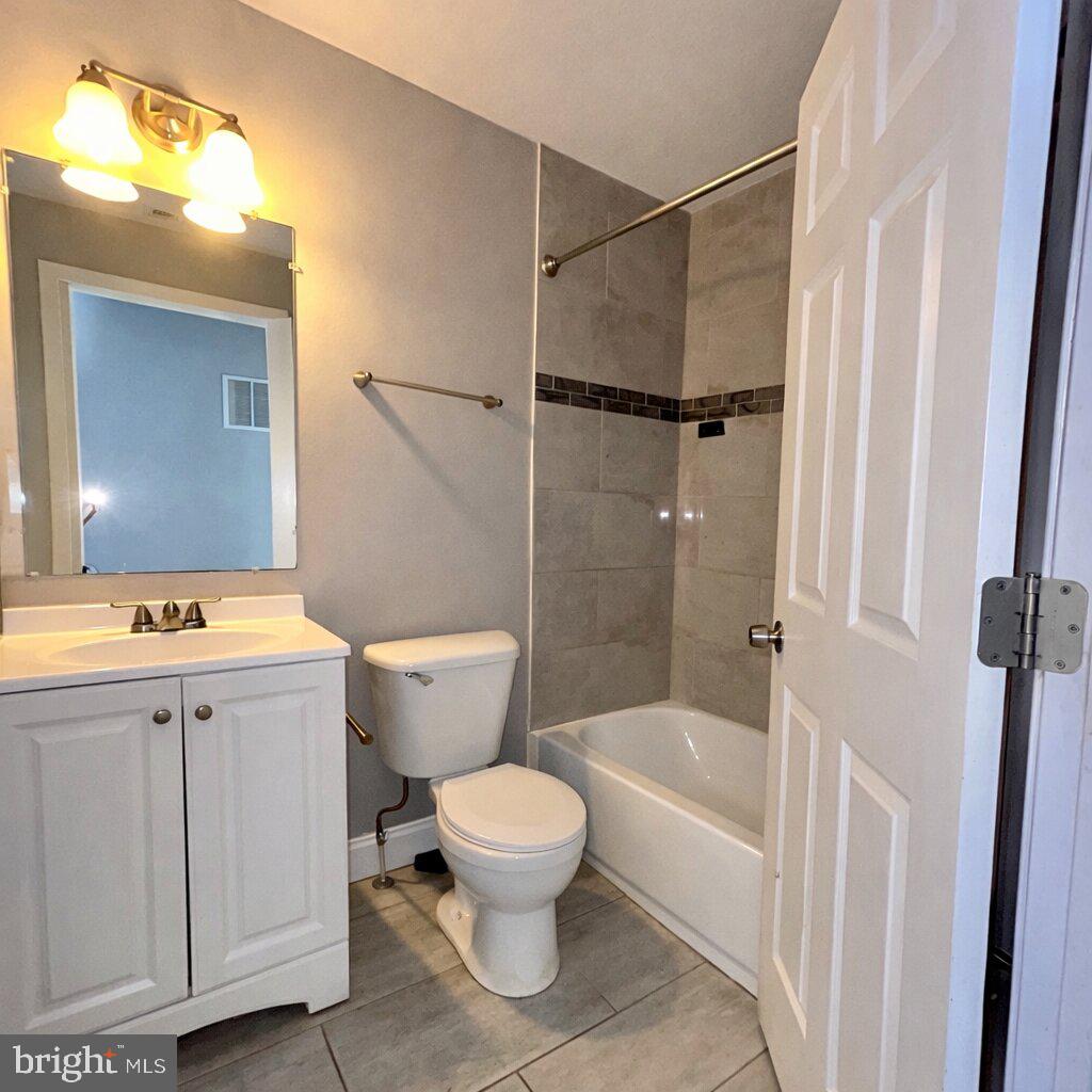 FRANKFORD - Residential