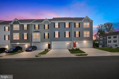 4527 DALE CREEK WAY WOODBRIDGE VA 22193