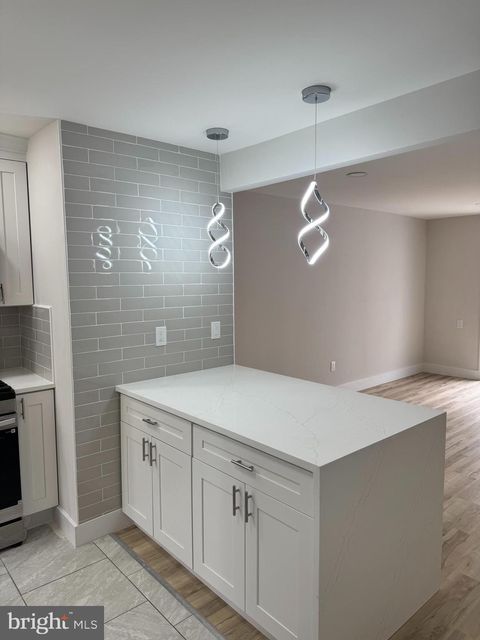 402 LA CASCATA TNHS CLEMENTON NJ 08021