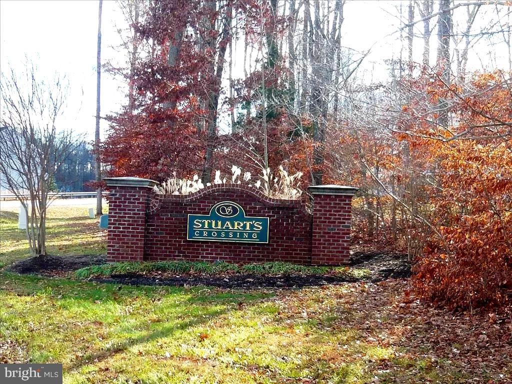 STUARTS CROSSING - Residential