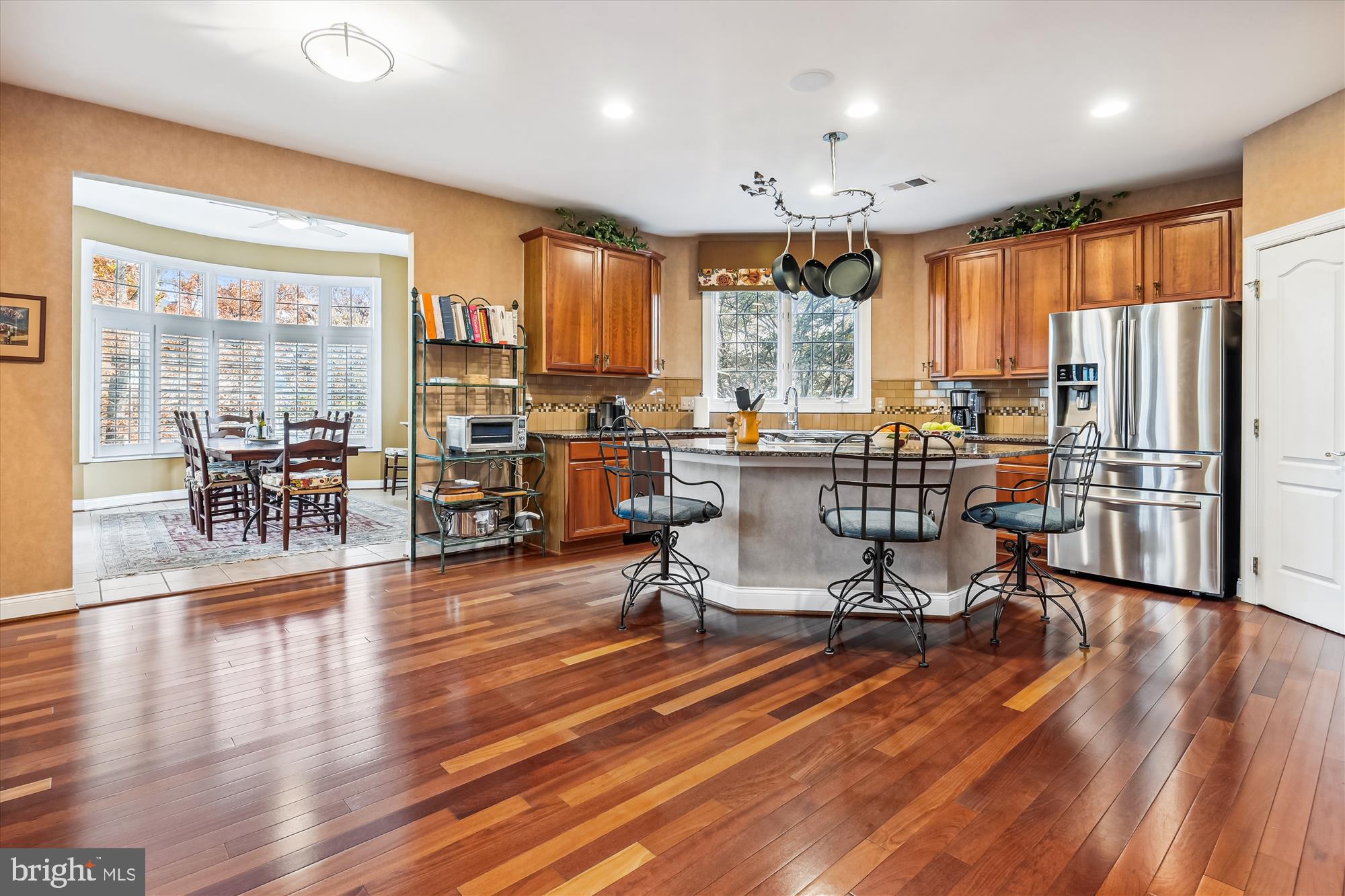 RIVER CREEK - Residential