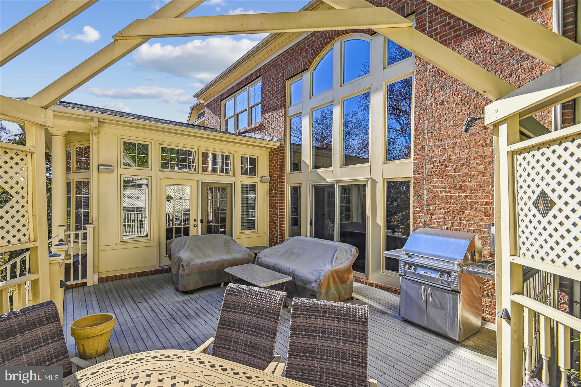 RIVER CREEK - Residential