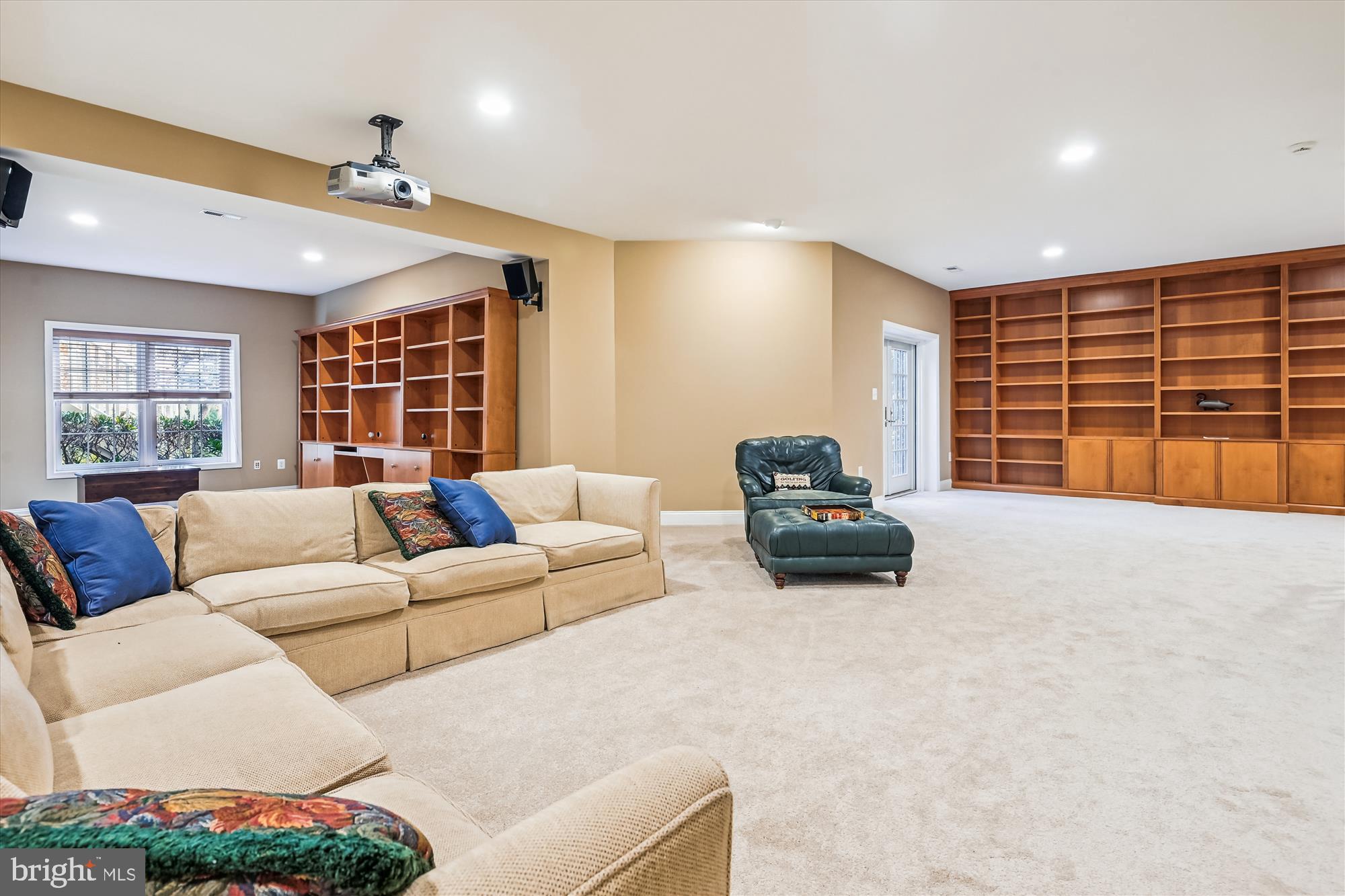 RIVER CREEK - Residential