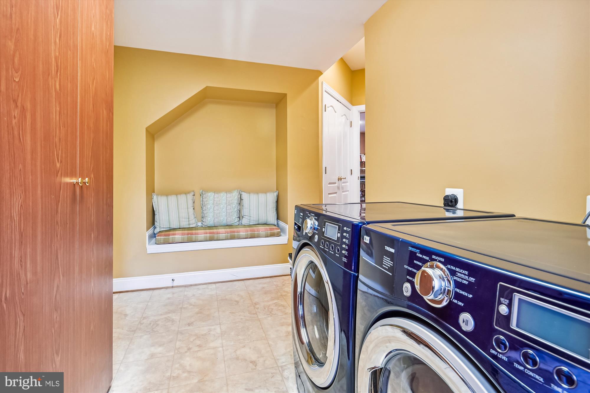 RIVER CREEK - Residential