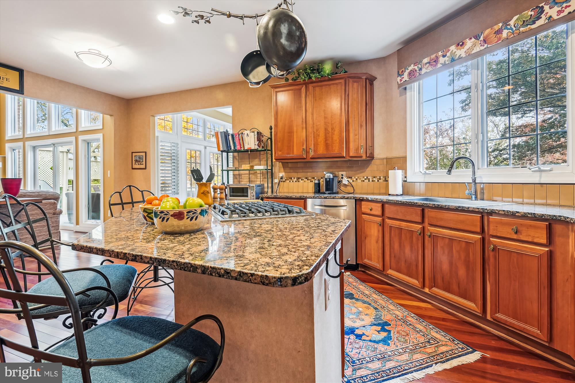 RIVER CREEK - Residential