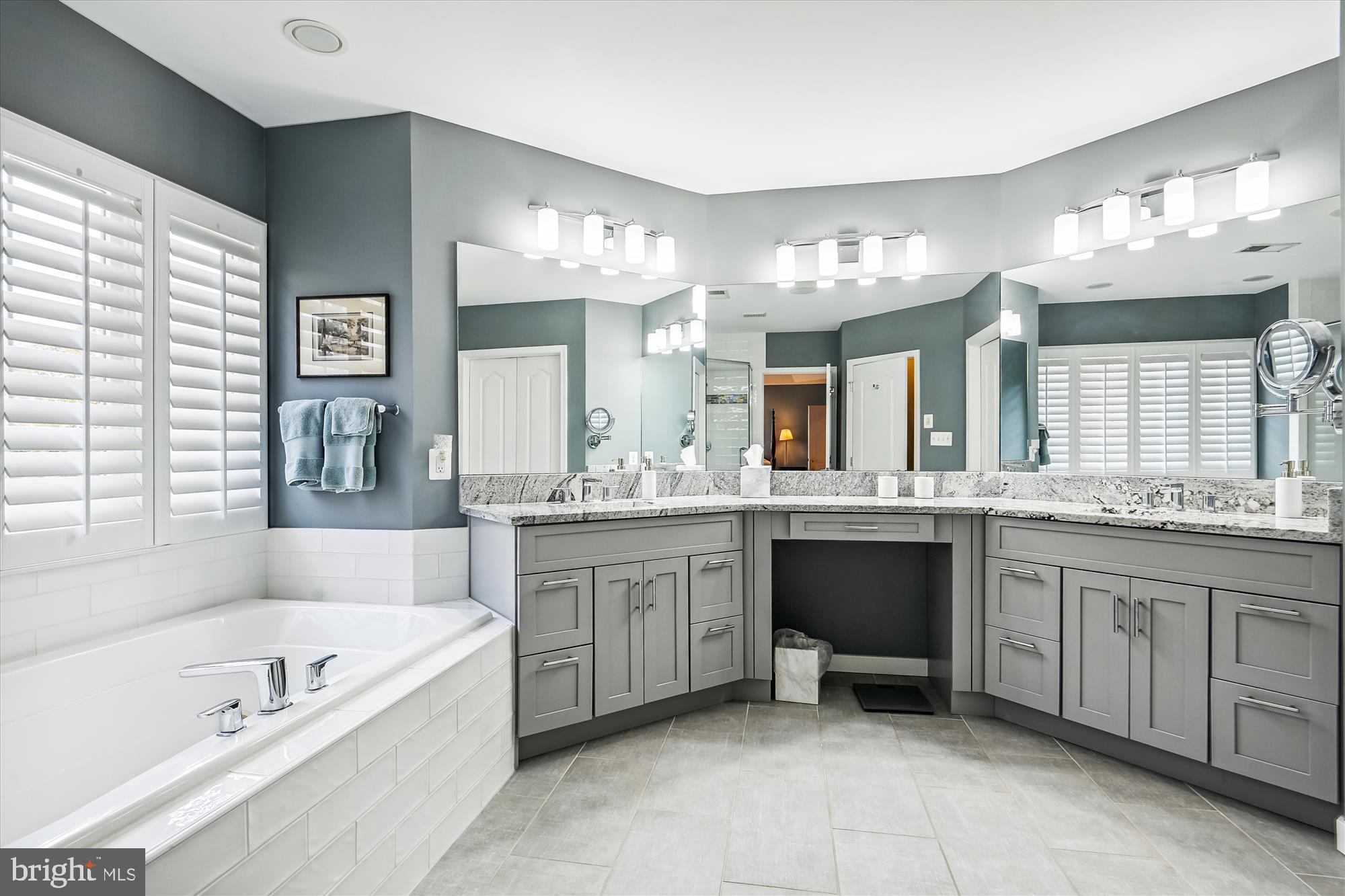 RIVER CREEK - Residential