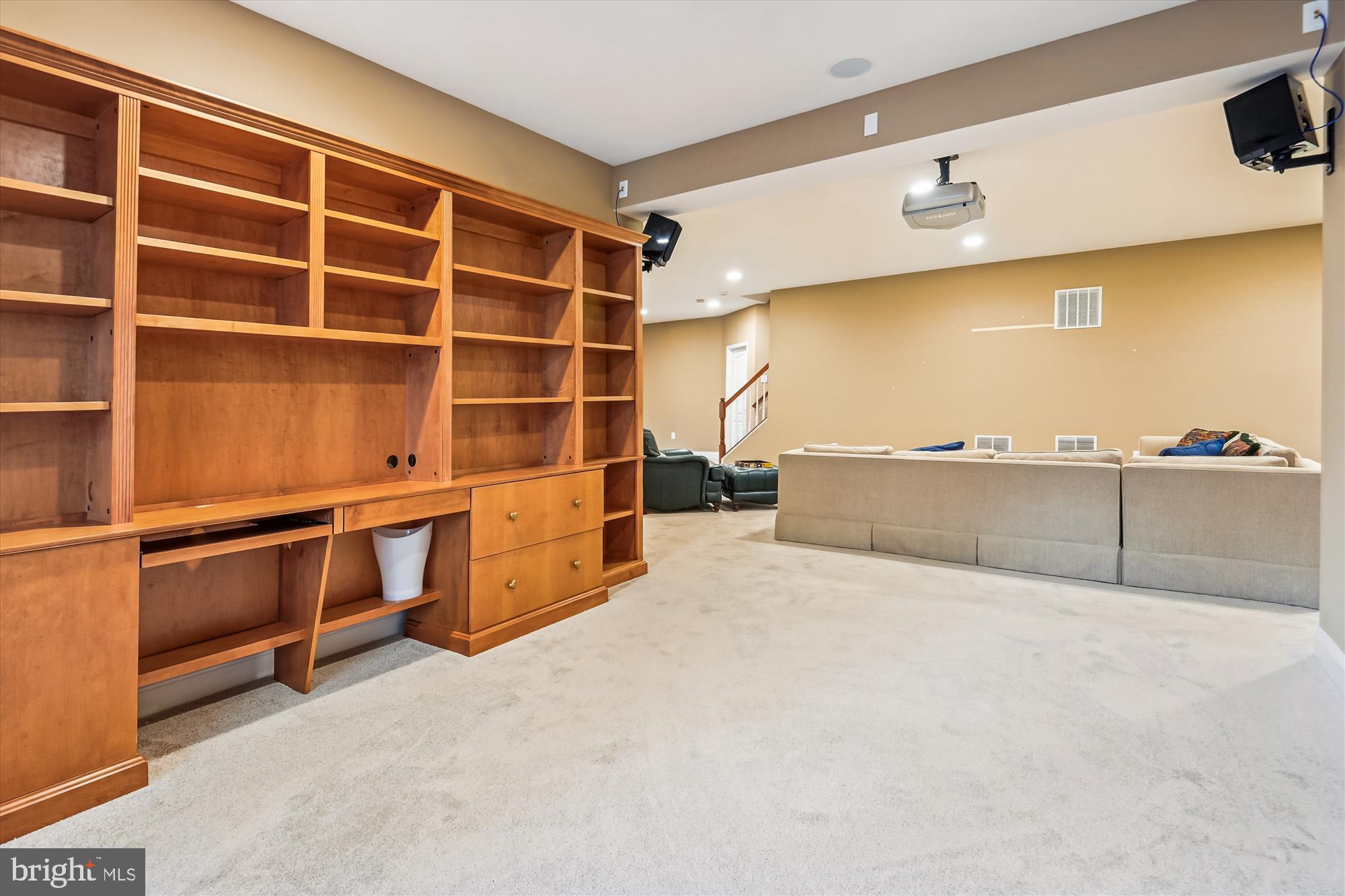 RIVER CREEK - Residential