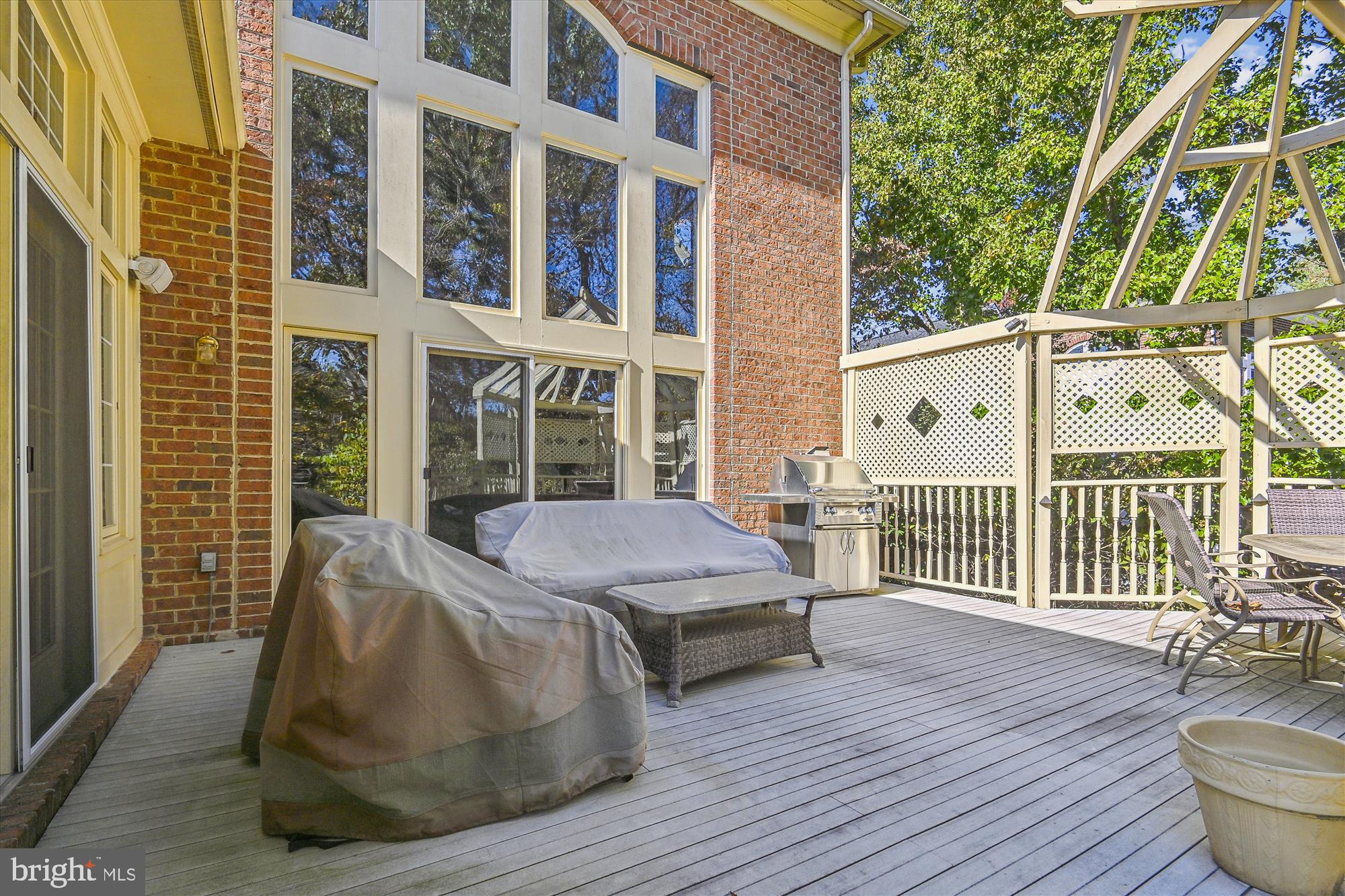 RIVER CREEK - Residential