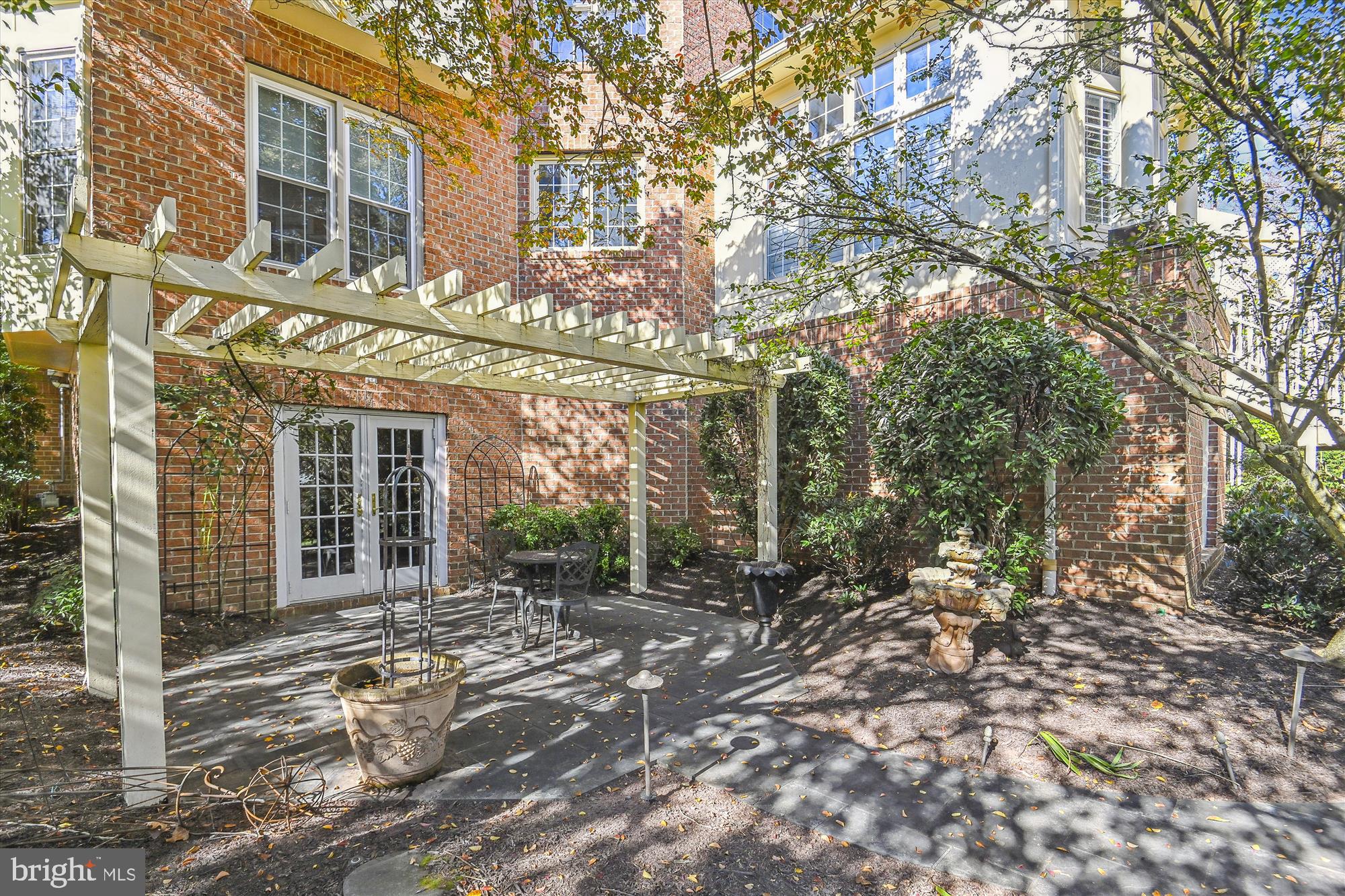 RIVER CREEK - Residential