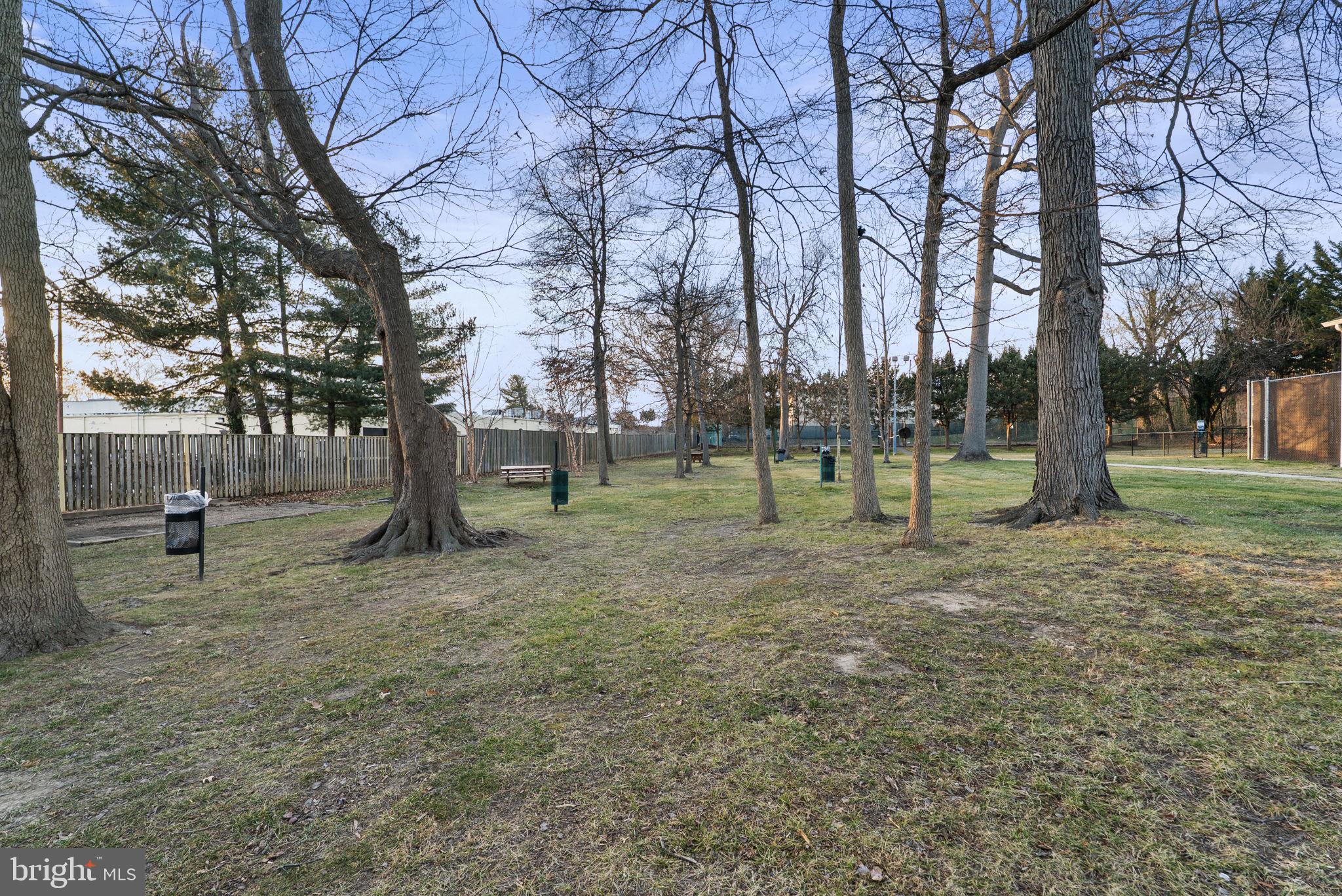 FOXCROFT COLONY CONDOS - Residential