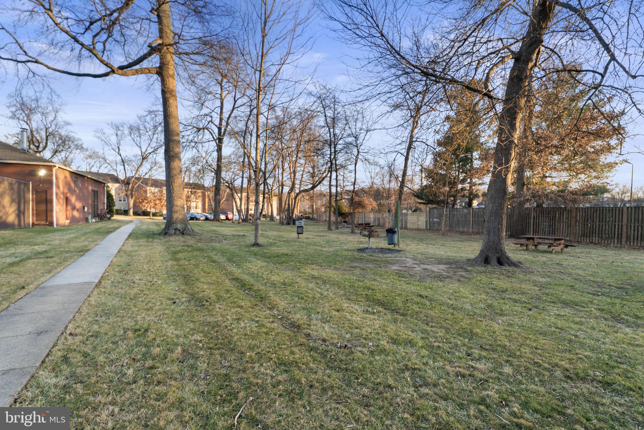 FOXCROFT COLONY CONDOS - Residential