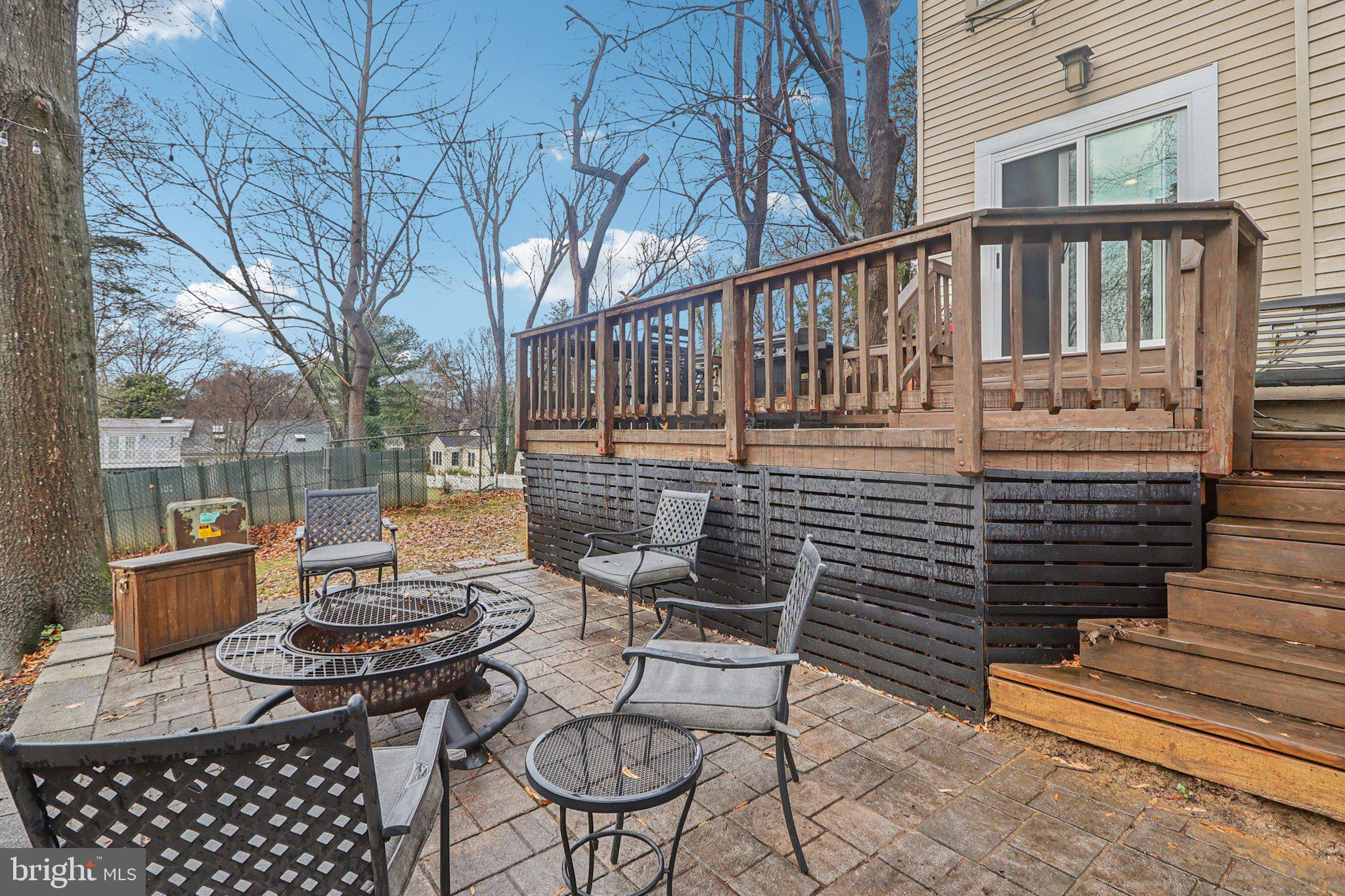 ADAMS WALK - Residential