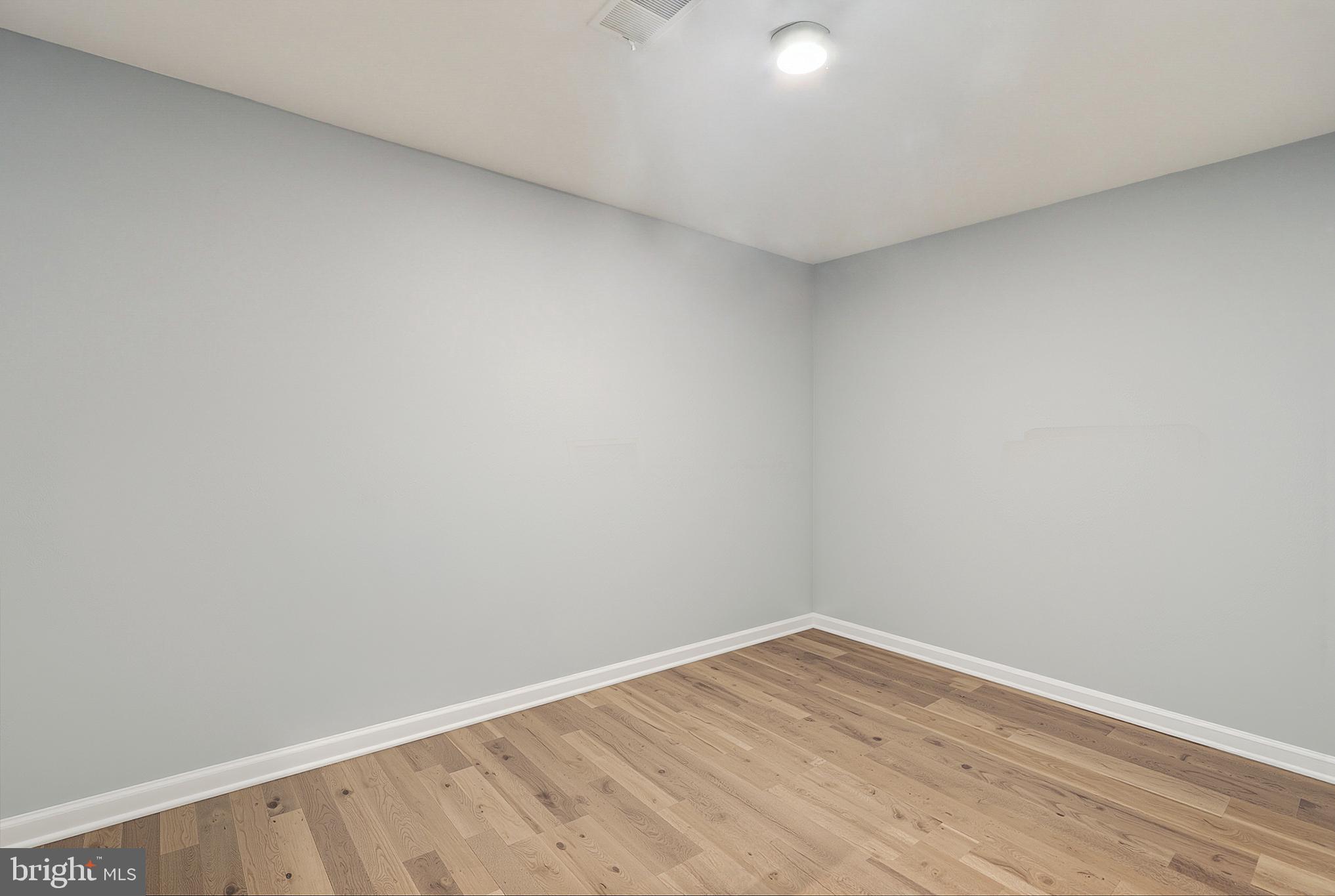 ADAMS WALK - Residential