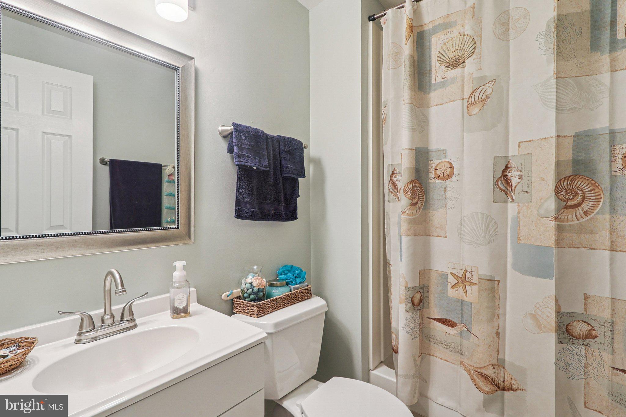 ADAMS WALK - Residential