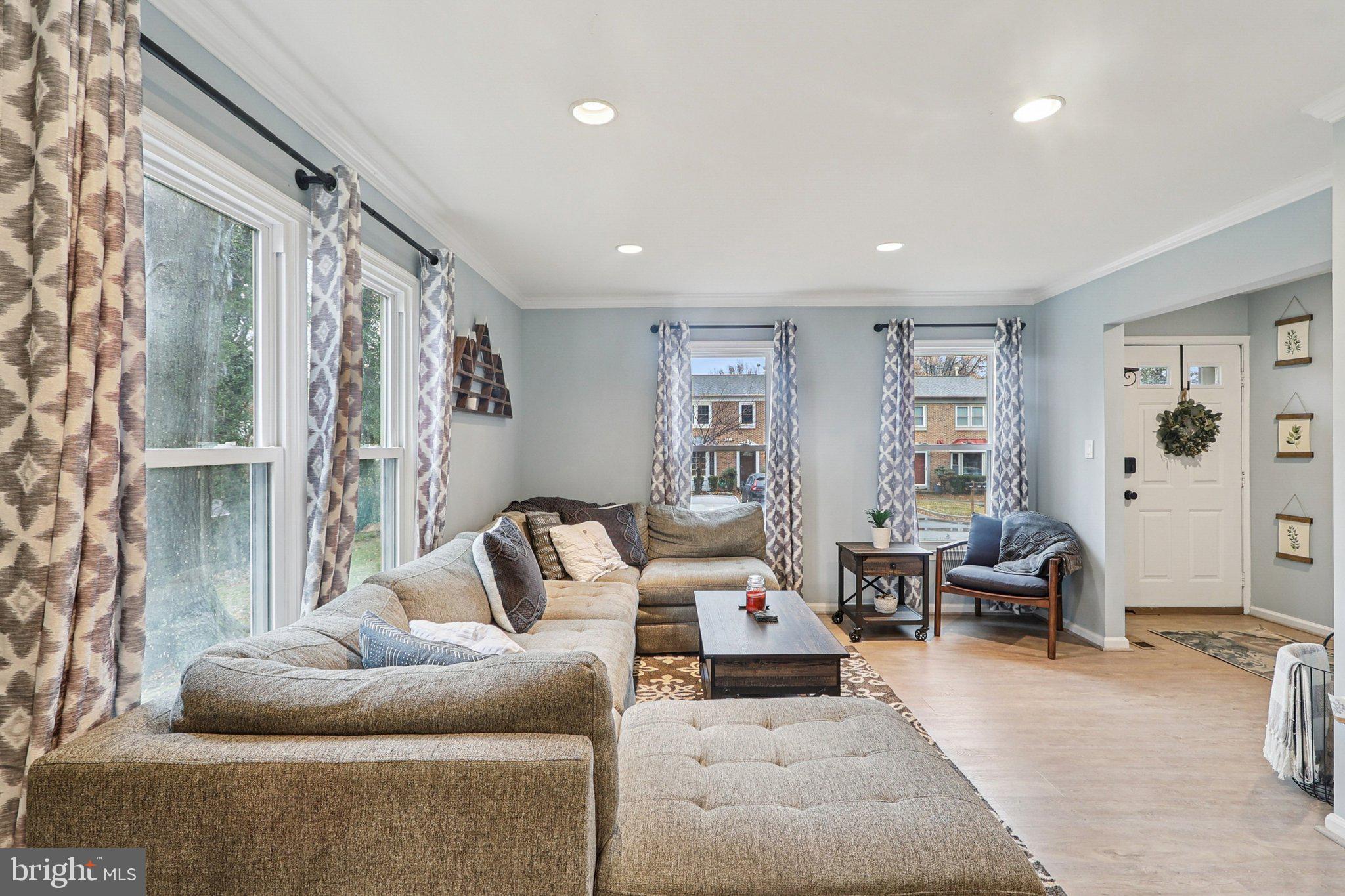 ADAMS WALK - Residential