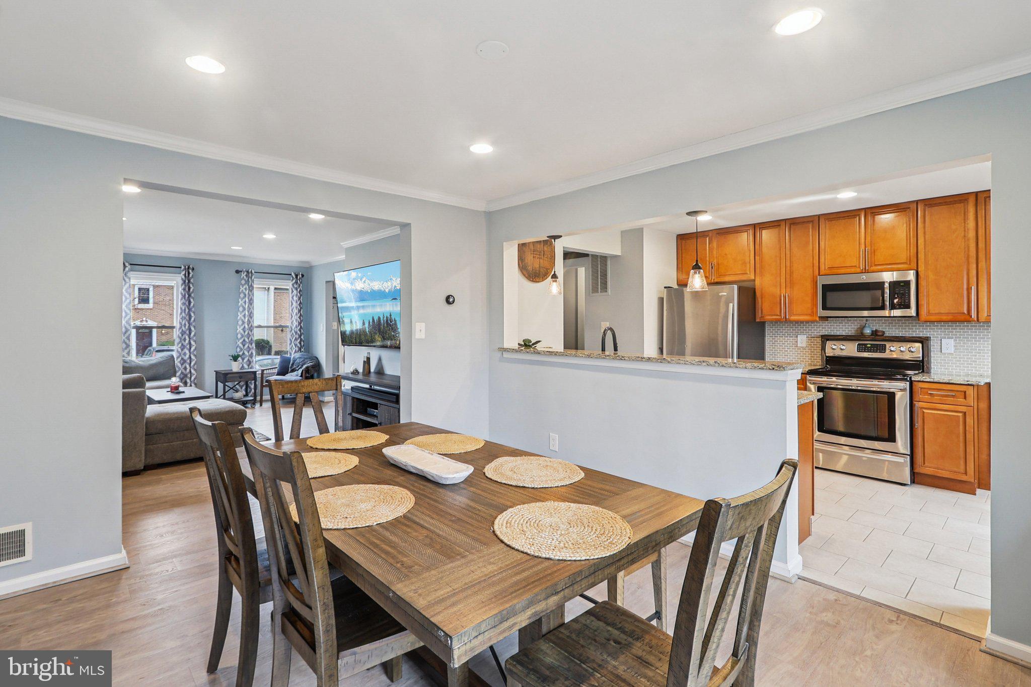 ADAMS WALK - Residential