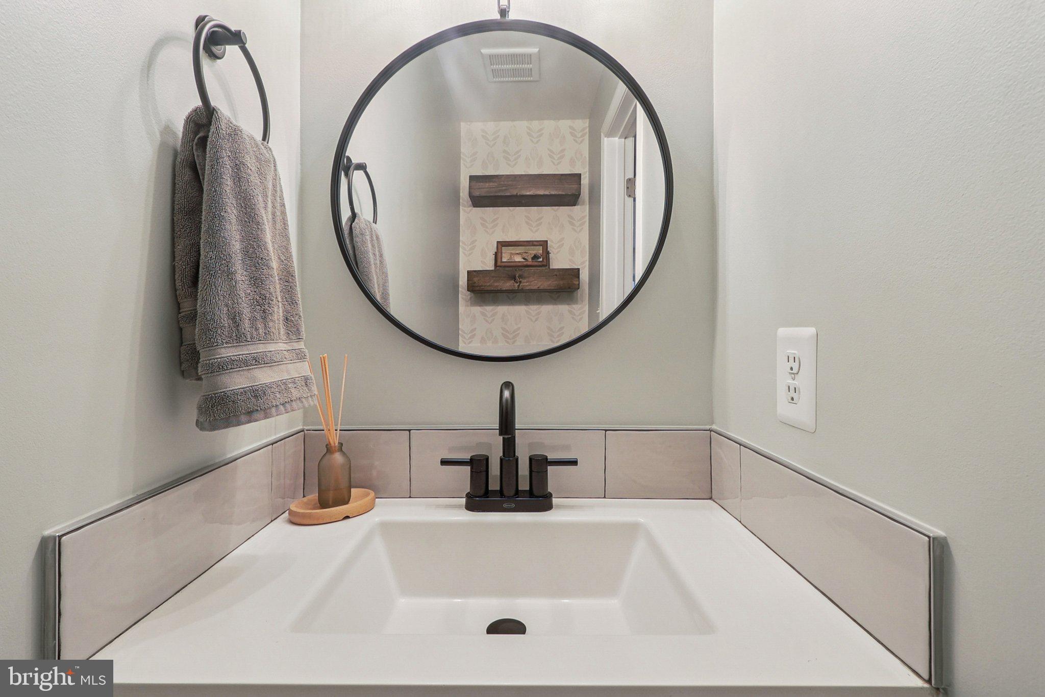 ADAMS WALK - Residential