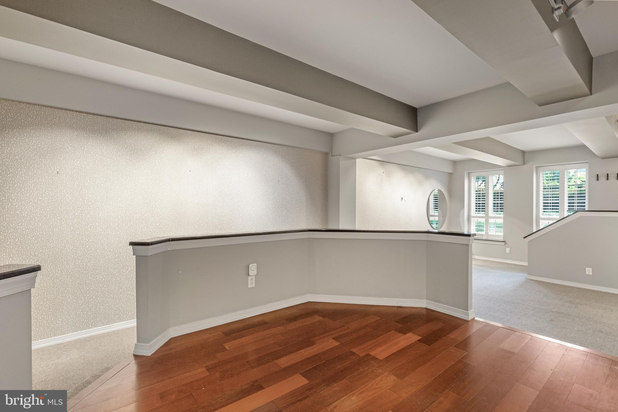 ART MUSEUM AREA - Residential Lease