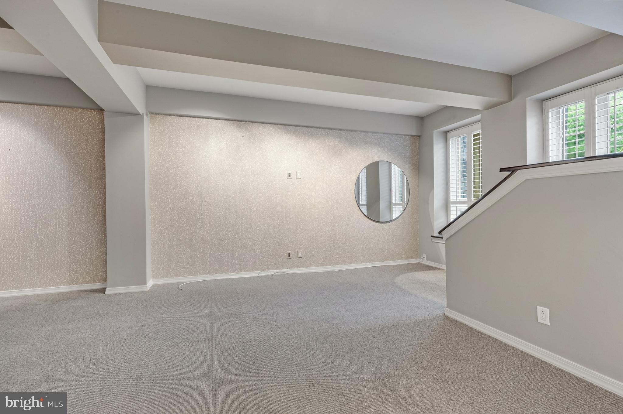 ART MUSEUM AREA - Residential Lease